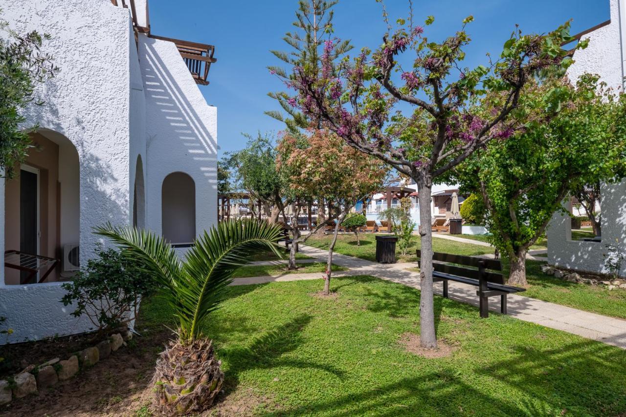 Gaia Village Tigkaki  Bagian luar foto